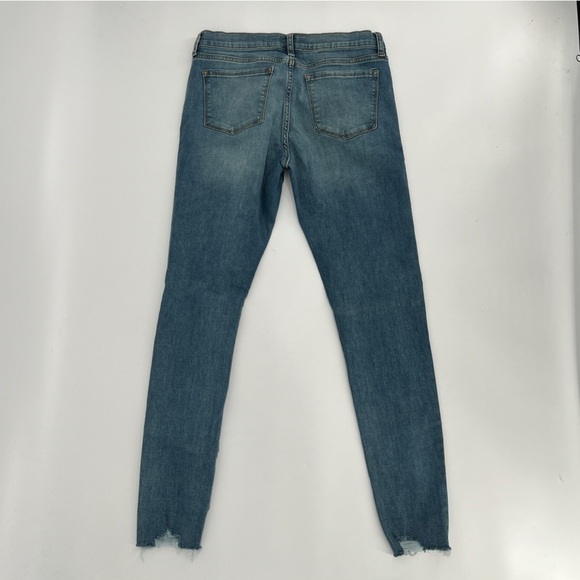 Banana Republic Distressed Rough Hem Skinny Fit Jeans Size 28 Women’s - Picture 3 of 5